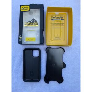 OtterBox Defender Series Rugged Protection for iPhone 11 Pro – Black
